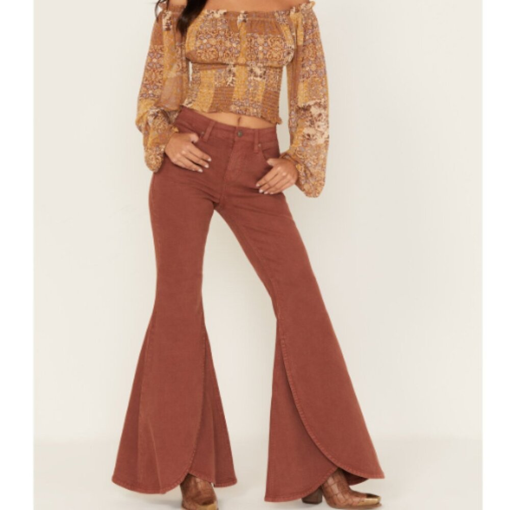 Shyanne High-rise Tulip hem super flare jeans - size 27